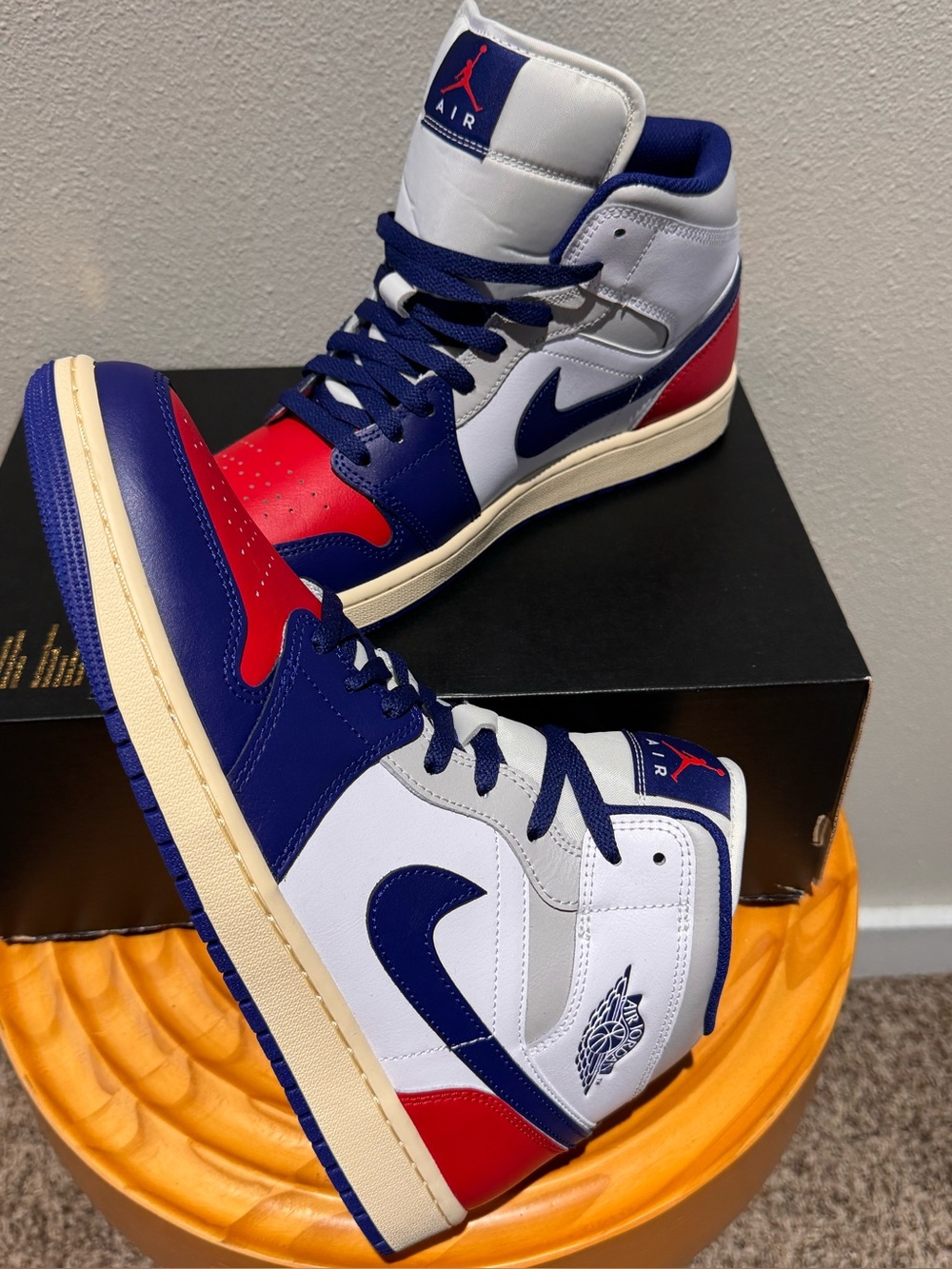 Air Jordan 1 Mid ‘Rare Air’ Size 12 Men’s - Picture 3 of 6
